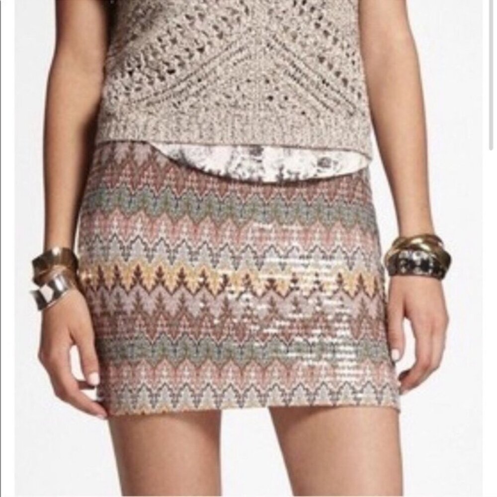 ❤️ 4/$20 Express Sequins Mini Skirt Women's XS Multicolor Aztec print shiny fun
